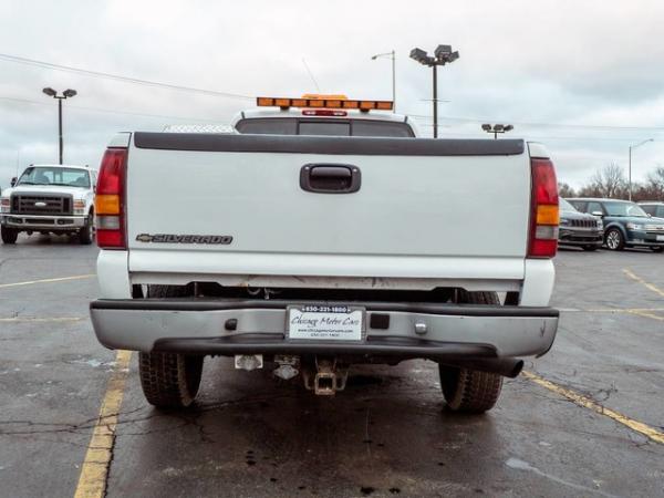 Used 2001 Chevrolet Silverado 2500HD LS Pick-Up Truck for sale Sold at Chicago Motor Cars in West Chicago IL 60185 5