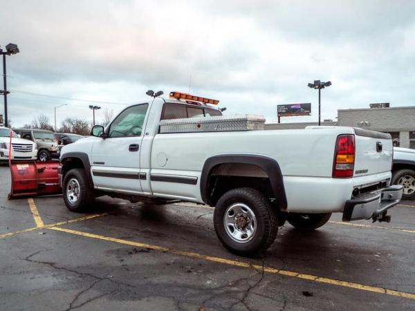 Used 2001 Chevrolet Silverado 2500HD LS Pick-Up Truck for sale Sold at Chicago Motor Cars in West Chicago IL 60185 6