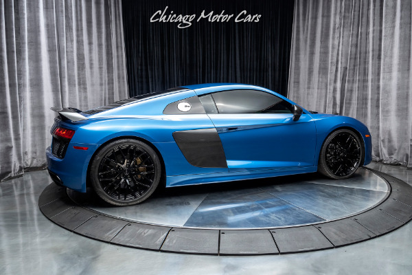Used 2017 Audi R8 V10 Plus Coupe **20 WHEEL PACKAGE** for sale Sold at Chicago Motor Cars in West Chicago IL 60185 5
