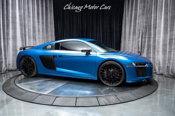 Used 2017 Audi R8 V10 Plus Coupe **20 WHEEL PACKAGE** for sale Sold at Chicago Motor Cars in West Chicago IL 60185 6