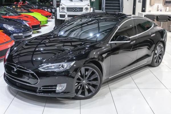 Used 2015 Tesla Model S 70D **$91k+ MSRP** for sale Sold at Chicago Motor Cars in West Chicago IL 60185 3