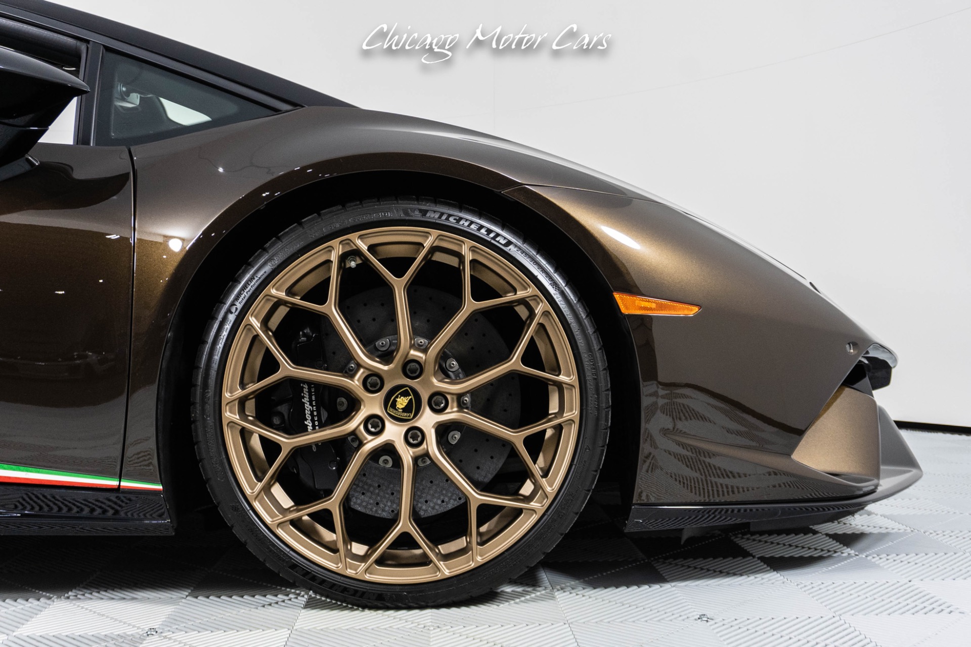 Used-2018-Lamborghini-Huracan-Performante-Spyder-Custom-Ad-Personam-Stunning-Spec-Only-3k-Miles-Loaded