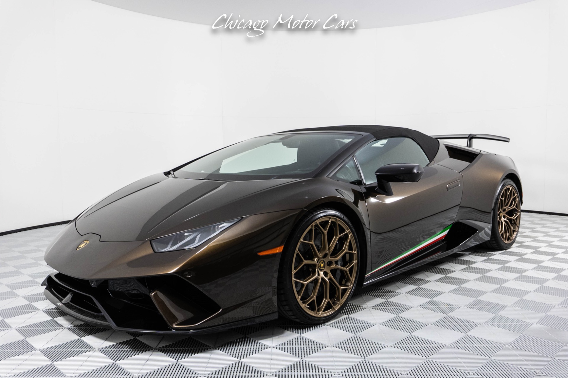 Used-2018-Lamborghini-Huracan-Performante-Spyder-1-of-1-Build-Ad-Personam-Stunning-Spec-Only-4k-Miles-Full-PPF