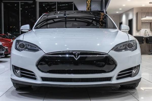 Used-2015-Tesla-Model-S-70D-91k--MSRP