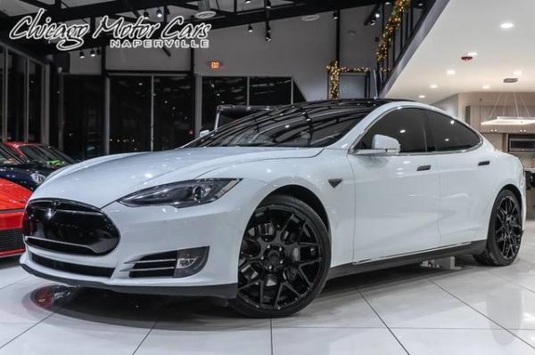 Used 2015 Tesla Model S 70D **$91k + MSRP** for sale Sold at Chicago Motor Cars in West Chicago IL 60185 1