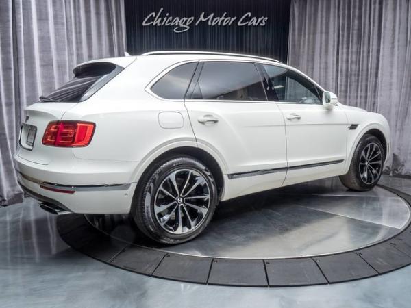 Used 2017 Bentley Bentayga W12 SUV MSRP $255k+ for sale Sold at Chicago Motor Cars in West Chicago IL 60185 5