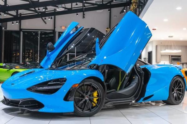 Used 2018 McLaren 720S Performance Coupe MSRP $368,575+ for sale Sold at Chicago Motor Cars in West Chicago IL 60185 2