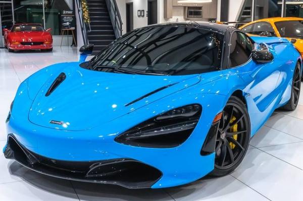 Used 2018 McLaren 720S Performance Coupe MSRP $368,575+ for sale Sold at Chicago Motor Cars in West Chicago IL 60185 5