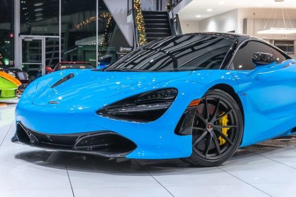 Used 2018 McLaren 720S Performance Coupe MSRP $368,575+ for sale Sold at Chicago Motor Cars in West Chicago IL 60185 6