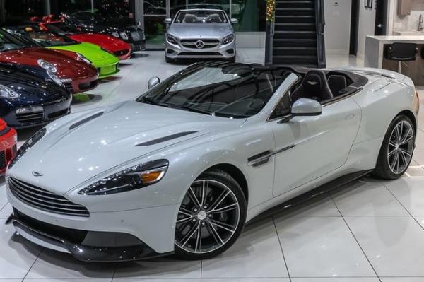 Used 2017 Aston Martin Vanquish Volante Convertible MSRP $345,049+ for sale Sold at Chicago Motor Cars in West Chicago IL 60185 4