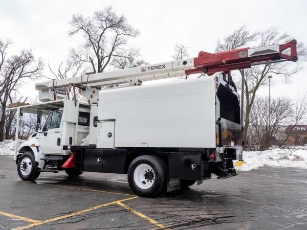 Used 2009 International 4300 60' HI RANGER Bucket Truck for sale Sold at Chicago Motor Cars in West Chicago IL 60185 6