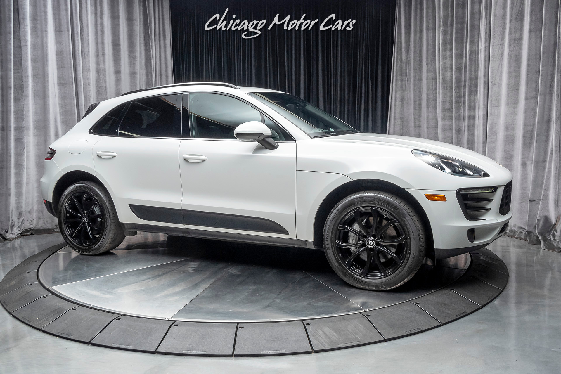 Used-2015-Porsche-Macan-S-PANO-ROOF-BOSE-SOUND-SUPER-CLEAN