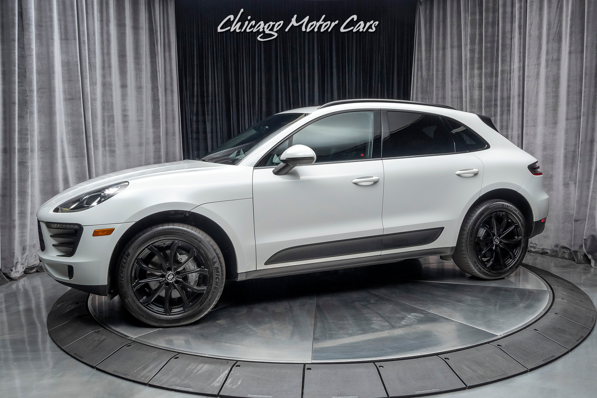 Used-2015-Porsche-Macan-S-PANO-ROOF-BOSE-SOUND-SUPER-CLEAN