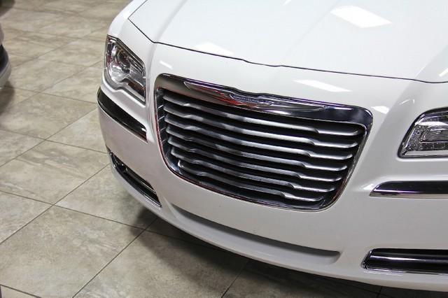 New-2012-Chrysler-300-Limited