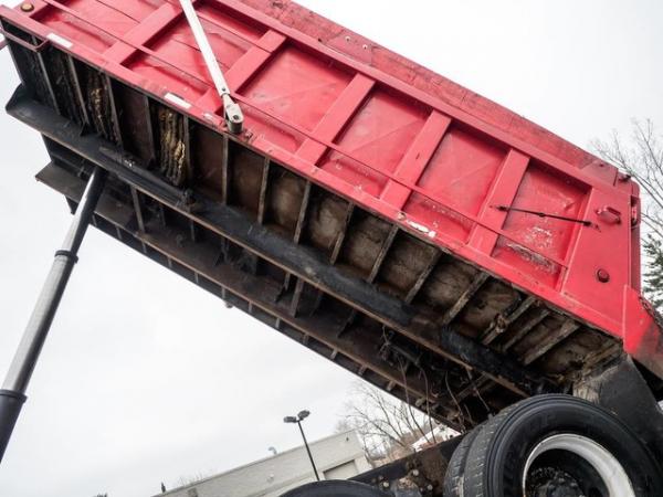 Used-2000-Freightliner-FL80-Dump-Truck