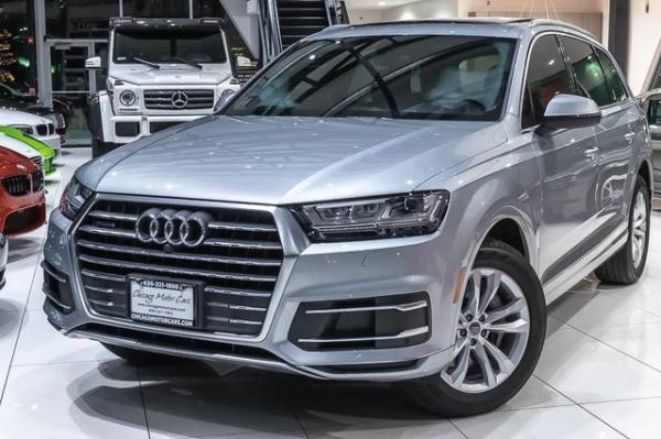 Used 2017 Audi Q7 Premium Plus Quattro for sale Sold at Chicago Motor Cars in West Chicago IL 60185 3