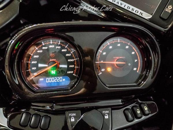 Used-2018-Harley-Davidson-FLTRXSE-CVO-Road-Glide-10k-in-UPGRADES-Only-220-Miles