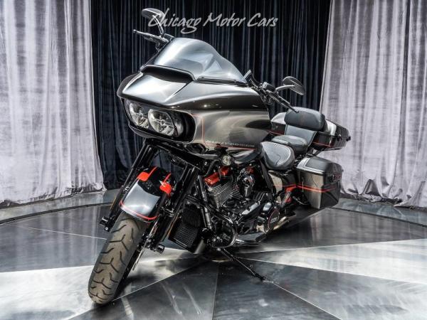 Used-2018-Harley-Davidson-FLTRXSE-CVO-Road-Glide-10k-in-UPGRADES-Only-220-Miles