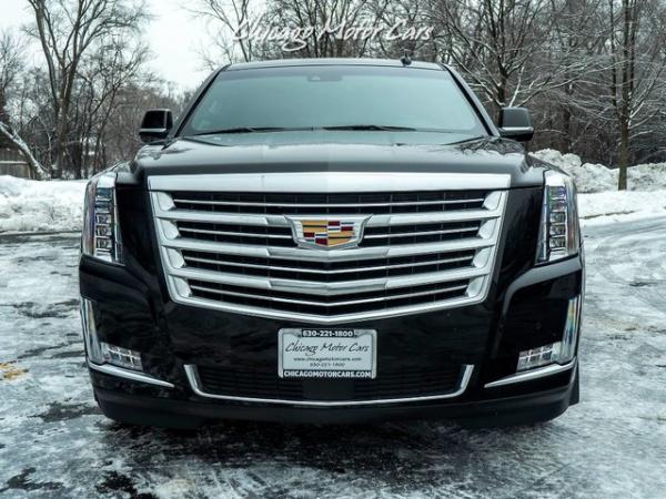 Used 2018 Cadillac Escalade Platinum AWD SUV for sale Sold at Chicago Motor Cars in West Chicago IL 60185 3