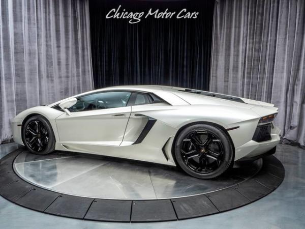 Used 2013 Lamborghini Aventador LP700-4 Coupe **MSRP $424,215** for sale Sold at Chicago Motor Cars in West Chicago IL 60185 5