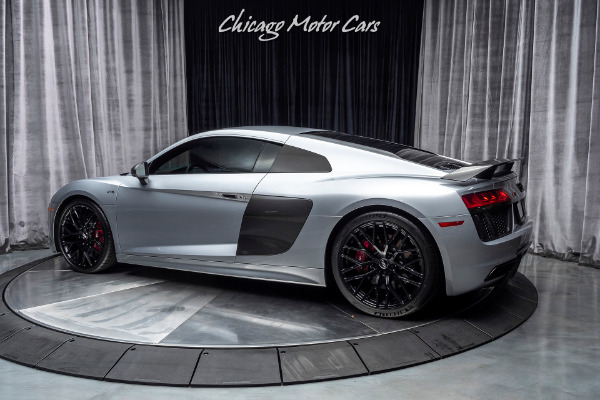 Used 2017 Audi R8 Coupe V10 plus Carbon Fiber! Audi Care! Black Factory Wheels! for sale Sold at Chicago Motor Cars in West Chicago IL 60185 3