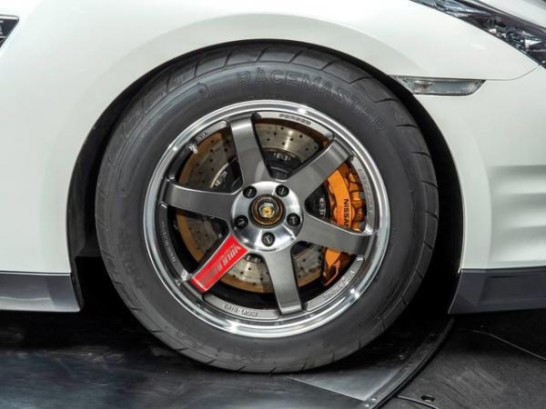 Used-2013-Nissan-GT-R-Premium-1350-hp-at-the-wheels