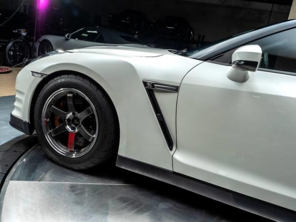 Used-2013-Nissan-GT-R-Premium-1350-hp-at-the-wheels