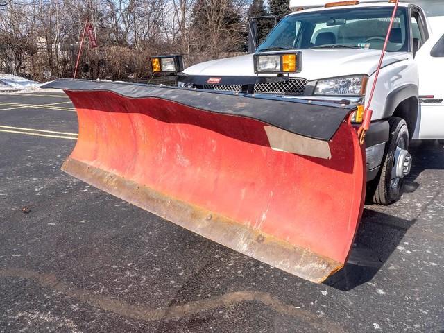 Used-2004-Chevrolet-Silverado-3500-4X4-Dump-TRUCK-PLOW---SALTER