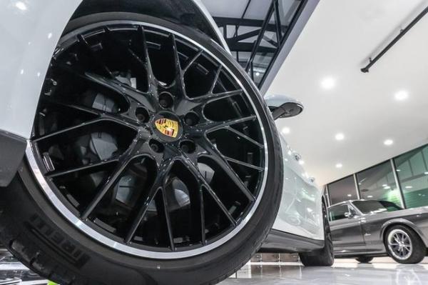 Used 2018 Porsche Panamera 4S AWD Premium Pkg Msrp $133k+ for sale Sold at Chicago Motor Cars in West Chicago IL 60185 5