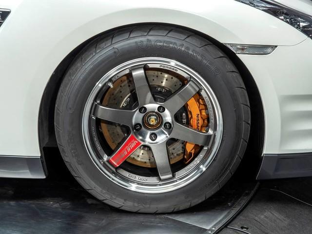 Used-2013-Nissan-GT-R-Premium-1350-hp-at-the-wheels