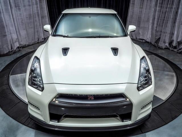 Used-2013-Nissan-GT-R-Premium-1350-hp-at-the-wheels