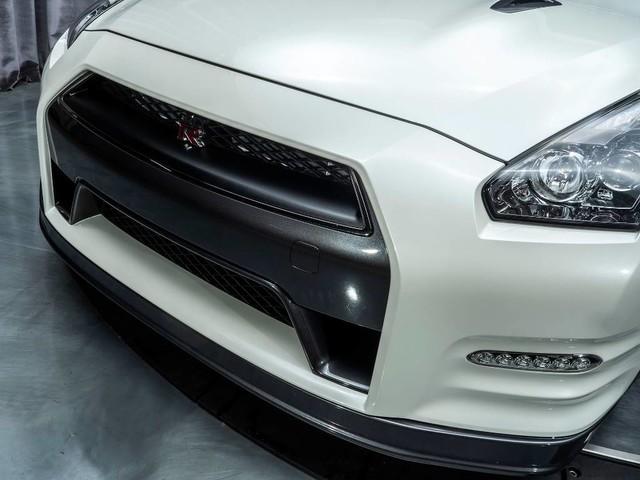 Used-2013-Nissan-GT-R-Premium-1350-hp-at-the-wheels