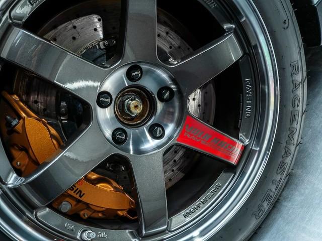 Used-2013-Nissan-GT-R-Premium-1350-hp-at-the-wheels