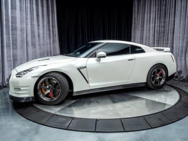 Used 2013 Nissan GT-R Premium 1350 hp at the wheels for sale Sold at Chicago Motor Cars in West Chicago IL 60185 1