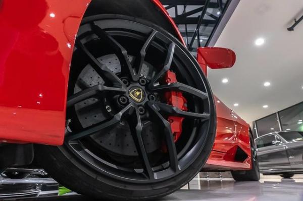 Used 2016 Lamborghini Huracan LP610-4 Coupe *$283k MSRP* for sale Sold at Chicago Motor Cars in West Chicago IL 60185 5