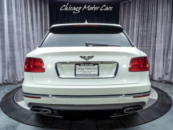 Used 2017 Bentley Bentayga W12 SUV **MSRP $270k+** for sale Sold at Chicago Motor Cars in West Chicago IL 60185 4