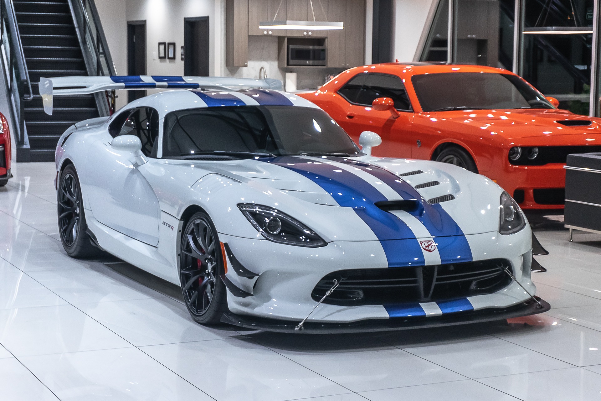 Used-2017-Dodge-Viper-ACR-GTS-R-Commemorative-Edition-1of100-Made