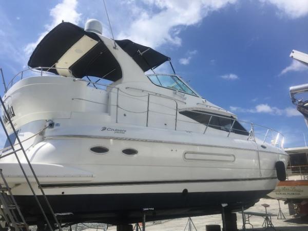 Used 2000 Cruisers 4450 Boat for sale Sold at Chicago Motor Cars in West Chicago IL 60185 3