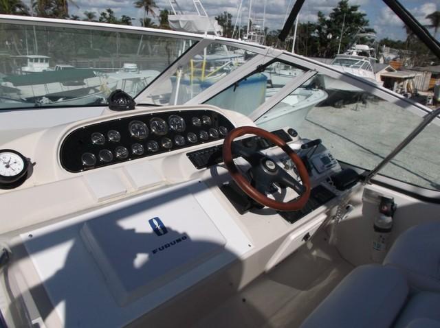 Used-2000-Cruisers-4450-Boat