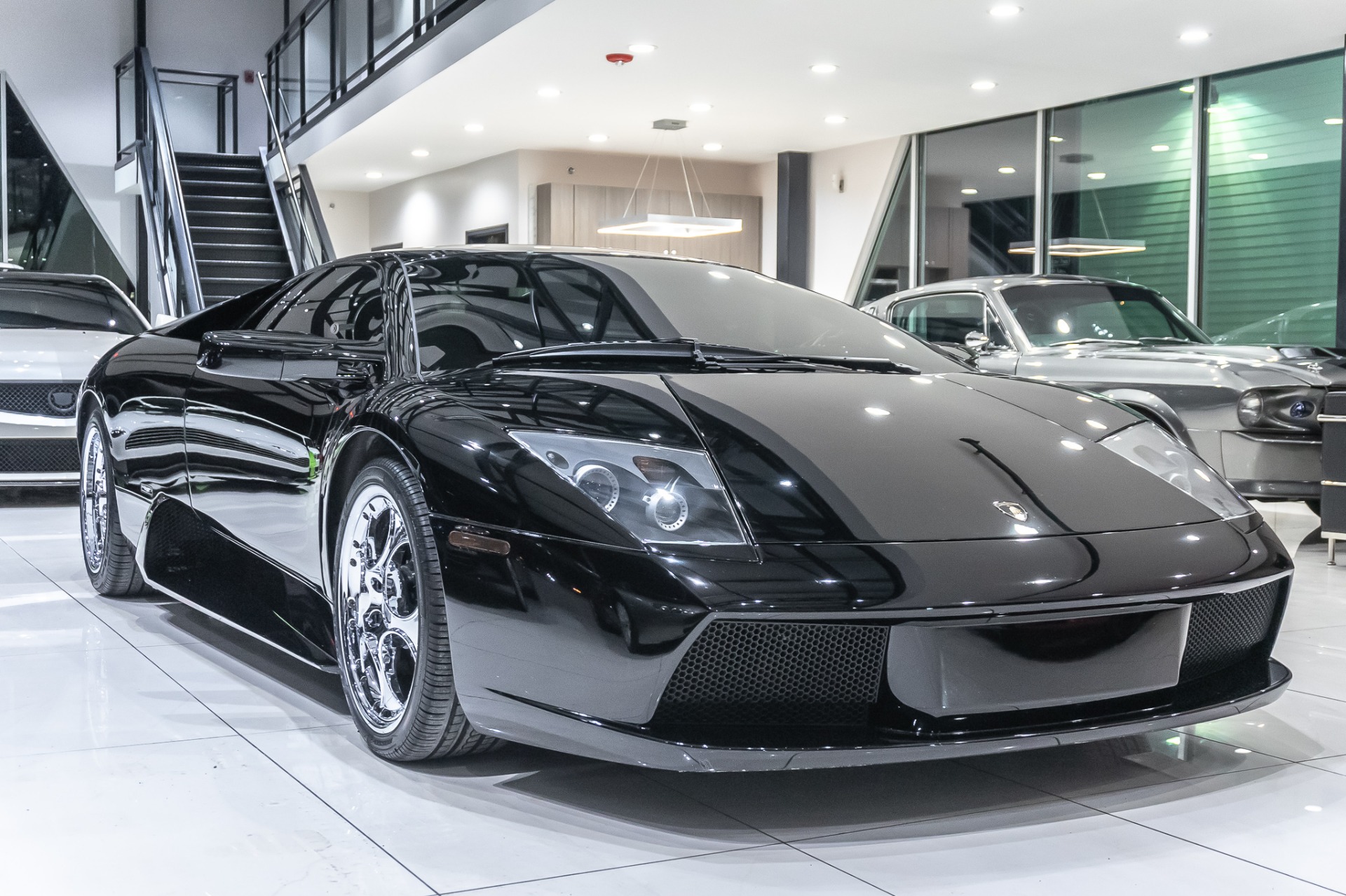 Used-2004-Lamborghini-Murcielago-Coupe-6-Speed-Manual