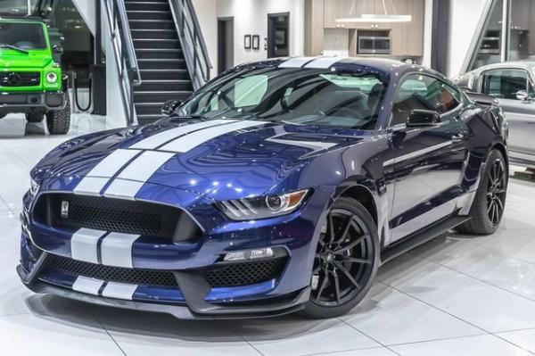 Used 2018 Ford Mustang Shelby GT350 **Only 368 Miles** for sale Sold at Chicago Motor Cars in West Chicago IL 60185 3