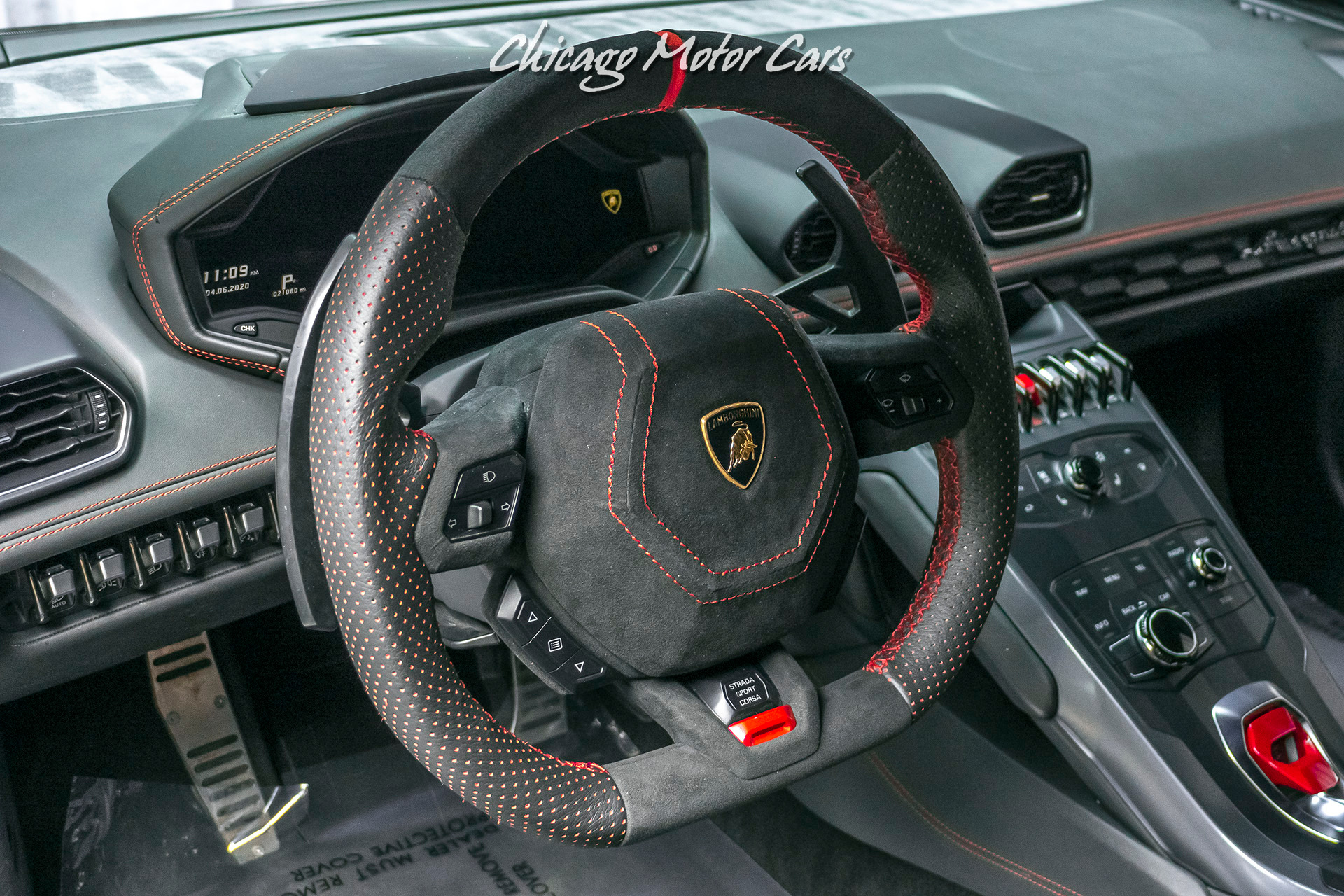 Used-2015-Lamborghini-Huracan-LP610-4-Coupe-SAVAGE-EDITION-UPGRADES-WELL-OPTIONED-SPEC