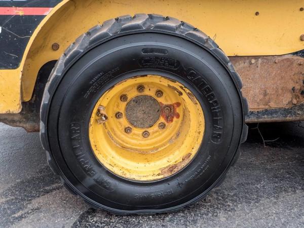 Used-2007-Caterpillar-262B-Skid-Steer-Loader