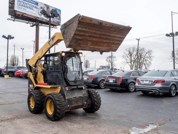 Used-2007-Caterpillar-262B-Skid-Steer-Loader