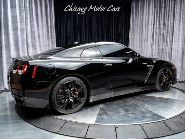 Used 2010 Nissan GT-R Premium **UPGRADES** for sale Sold at Chicago Motor Cars in West Chicago IL 60185 5