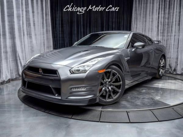 Used 2015 Nissan GT-R Premium for sale Sold at Chicago Motor Cars in West Chicago IL 60185 2