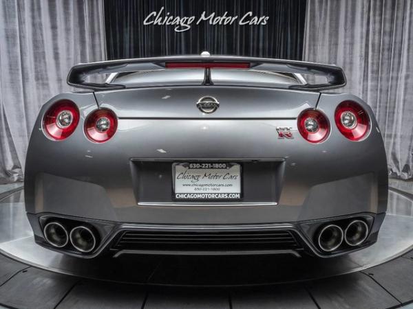 Used-2015-Nissan-GT-R-Premium