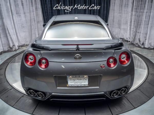 Used-2015-Nissan-GT-R-Premium