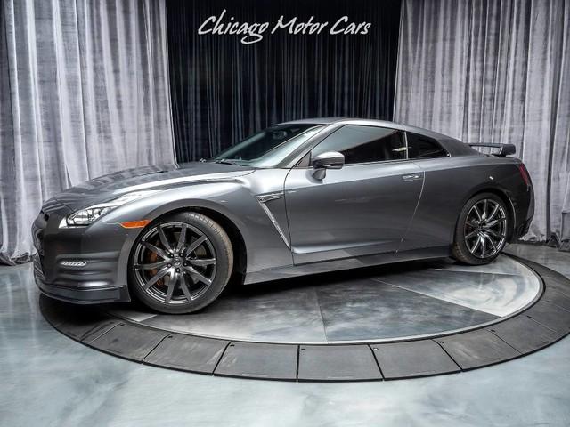 Used 2015 Nissan GT-R Premium for sale Sold at Chicago Motor Cars in West Chicago IL 60185 1