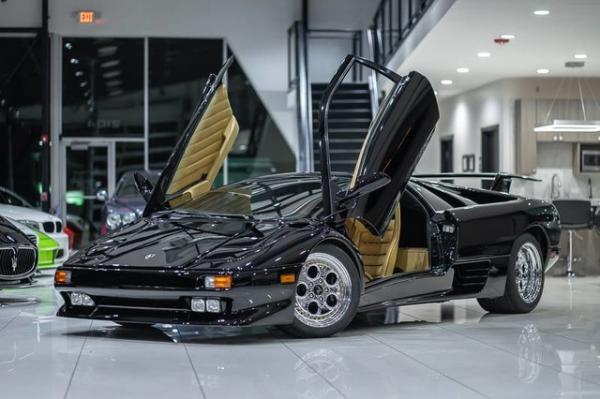 Used 1994 Lamborghini Diablo VT Coupe **COLLECTOR'S CAR** for sale Sold at Chicago Motor Cars in West Chicago IL 60185 2